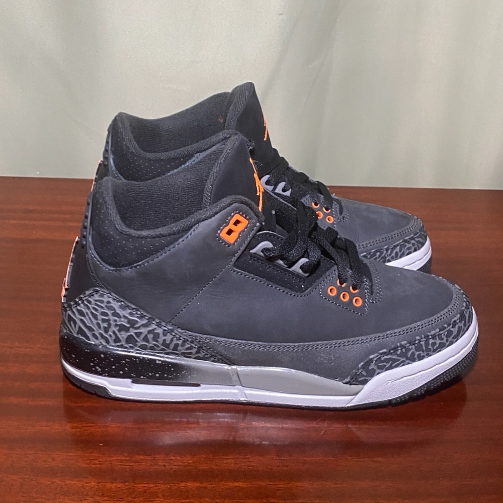 Jordan 3 Retro  2023 Mid Fear Pack DM0967-080 size 6.5Y /Wmns 8
